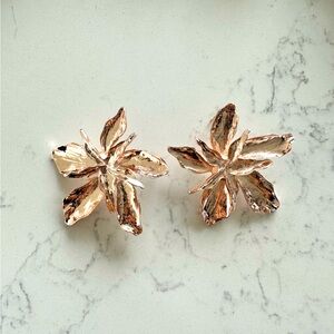 Gorgeous flower earrings